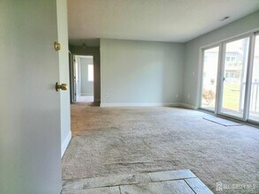 8113 Tamarron Dr in Plainsboro, NJ - Building Photo - Building Photo