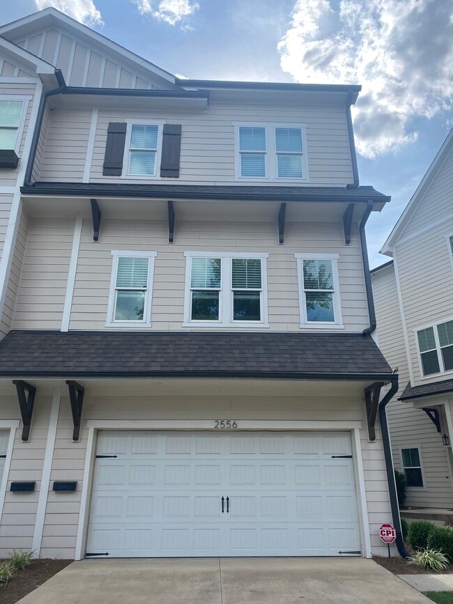 property at 2556 Vail Ave