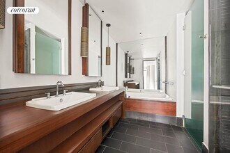 40 Broad St in New York, NY - Building Photo - Building Photo