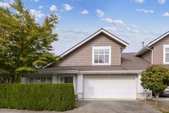 14877-14833 33 Ave in Surrey, BC - Building Photo - Building Photo