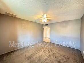 2535 E Maryland Dr in Tempe, AZ - Building Photo - Building Photo