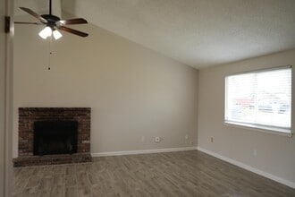 4310 N Barcus Ave in Fresno, CA - Building Photo - Building Photo