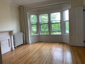 273 Elm St, Unit 273 #2 in Albany, NY - Building Photo - Building Photo
