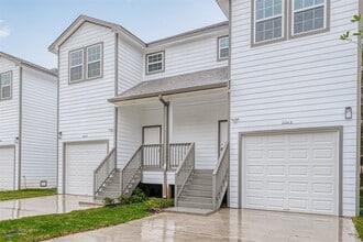 2527 S Washington Ave in Pearland, TX - Building Photo - Building Photo