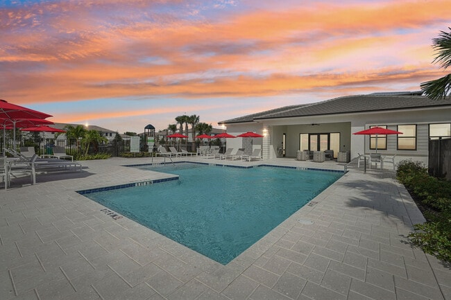 Havens at Hickory Tree | Townhome Apartments in St. Cloud, FL - Building Photo - Building Photo