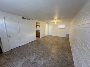 7120 W Mariposa Dr in Phoenix, AZ - Building Photo - Building Photo