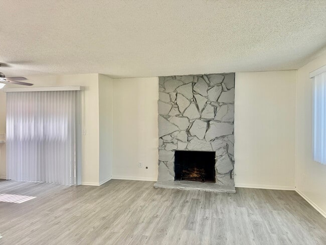16862 Lynn Lane in Huntington Beach, CA - Building Photo - Building Photo