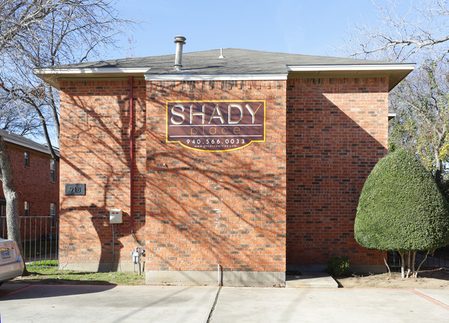 Shady Place in Denton, TX - Building Photo - Building Photo