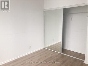 70 Temperance St in Toronto, ON - Building Photo - Building Photo