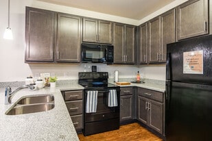 Glenmoor Oaks in Moseley, VA - Building Photo