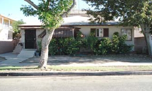 8464 S Gate Ave in South Gate, CA - Foto de edificio - Building Photo