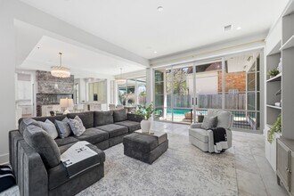 2615 Yupon St in Houston, TX - Building Photo - Building Photo