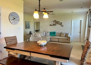 33742 Reservoir Dr in Lewes, DE - Foto de edificio - Building Photo