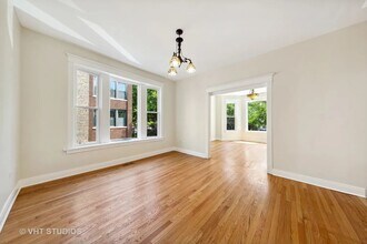 852 W Belle Plaine Ave in Chicago, IL - Building Photo - Building Photo