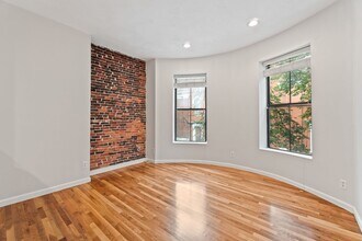 4 Union Park, Unit 3 in Boston, MA - Foto de edificio - Building Photo