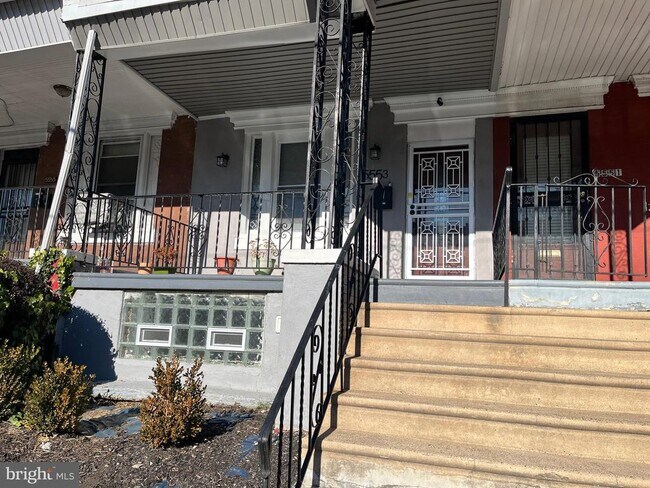 5553 Larchwood Ave in Philadelphia, PA - Building Photo - Building Photo
