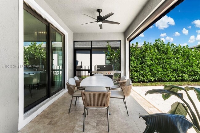 4642 Pinehurst Trl W in Oakland Park, FL - Building Photo - Building Photo