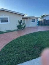 2477 NW 84th Way in Sunrise, FL - Building Photo - Building Photo