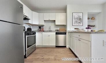 44 Guild St in Boston, MA - Building Photo - Building Photo