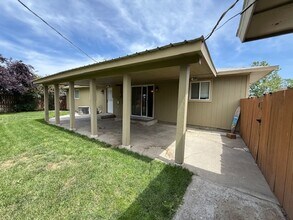 1628 S Wallace St in Moses Lake, WA - Building Photo - Building Photo
