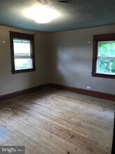 132 E Maple Grove Rd in Narvon, PA - Building Photo - Building Photo