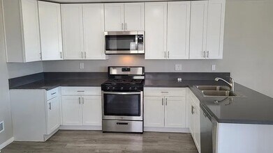 68180 Cll Las Tiendas in Desert Hot Springs, CA - Building Photo - Building Photo