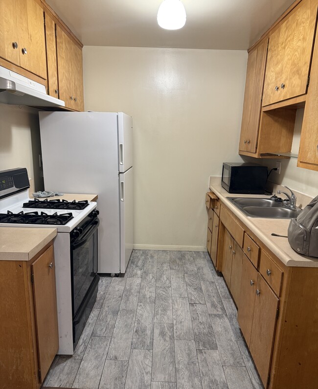 979 Springfield St, Unit Unit 979-B in Upland, CA - Building Photo - Building Photo