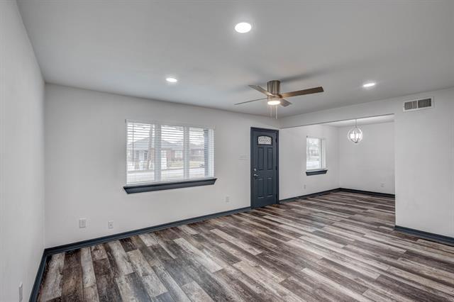 2540 Prichard Ln in Dallas, TX - Building Photo - Building Photo