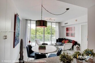 720 NE 62nd St in Miami, FL - Building Photo - Building Photo