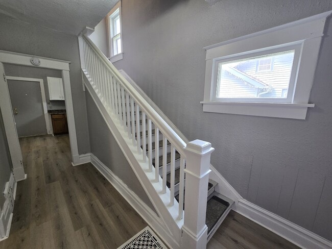 833 Dawson St in Waterloo, IA - Building Photo - Building Photo