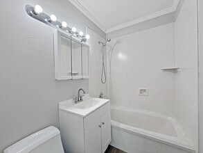 911 Central Ave in Gretna, LA - Foto de edificio - Building Photo