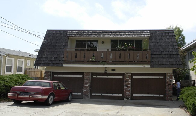 3842 Midvale Ave in Oakland, CA - Building Photo - Building Photo