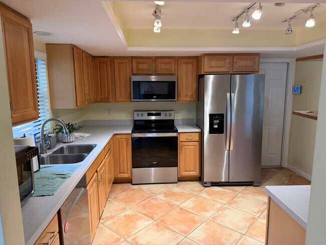 4916 Paleo Pines Cir in Fort Pierce, FL - Foto de edificio - Building Photo