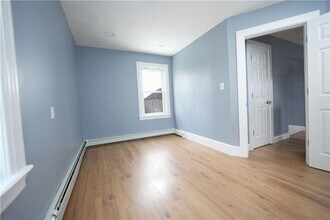 167 Baxter St in Pawtucket, RI - Foto de edificio - Building Photo