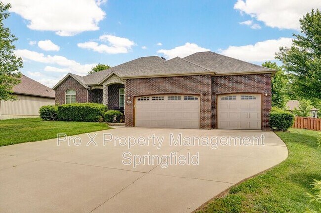 527 Quail Run in Rogersville, MO - Building Photo - Building Photo