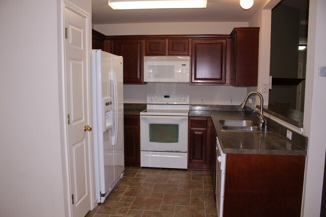 103 Hummingbird Ct in Cedar Creek, TX - Building Photo - Building Photo