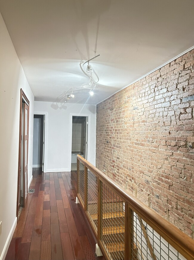 property at 118 Bates St NW