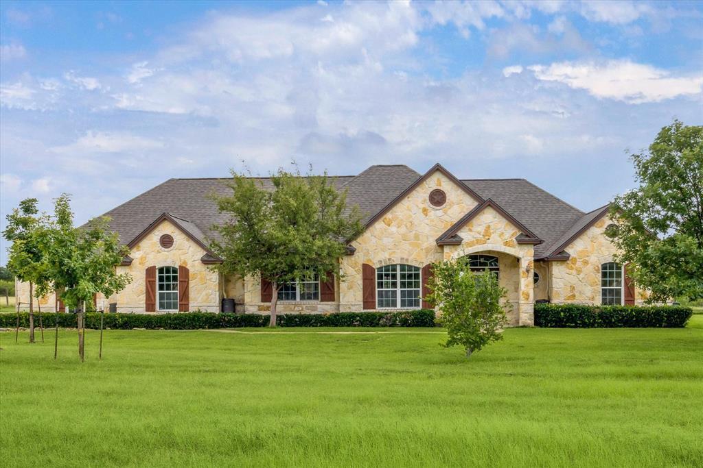 144 Escondido Dr in Del Valle, TX - Building Photo