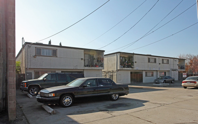 12th & D Street Apartments in Sacramento, CA - Building Photo - Building Photo