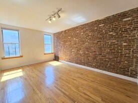 707 W 171st St in New York, NY - Building Photo