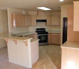 1370 Lucy Way in Chico, CA - Building Photo - Building Photo