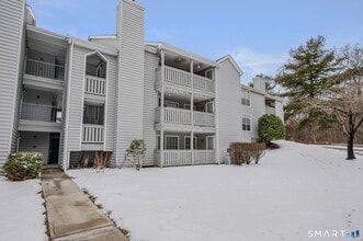 55 Leafwood Ln in Groton, CT - Building Photo - Building Photo