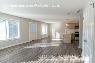 114 Sunridge Blvd W in Lethbridge, AB - Building Photo - Building Photo