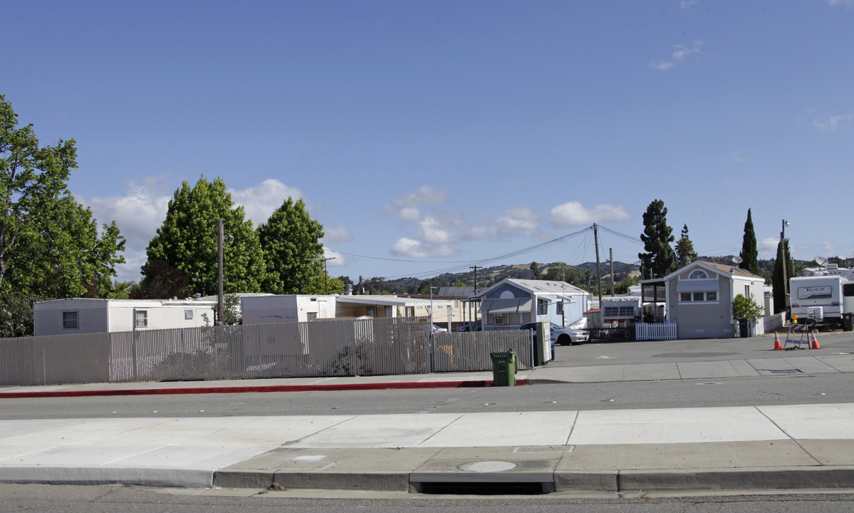 Avalon Mobile Home Park in Castro Valley, CA - Building Photo