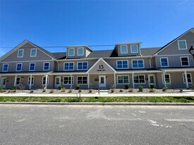 13 Park Ave in Wallkill, NY - Building Photo