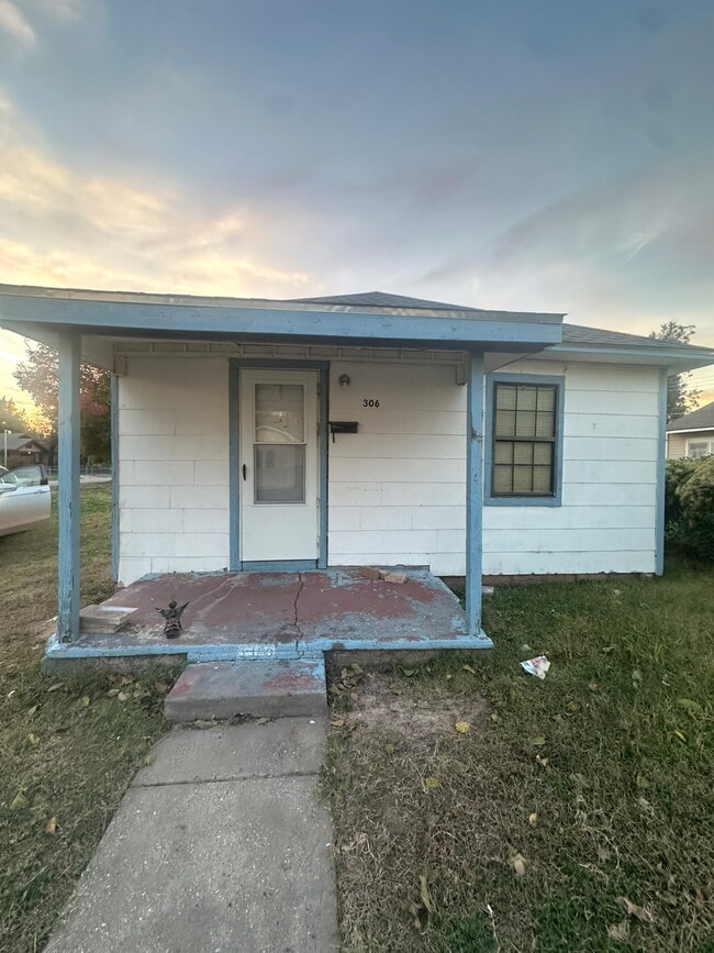 property at 306 N 22nd St