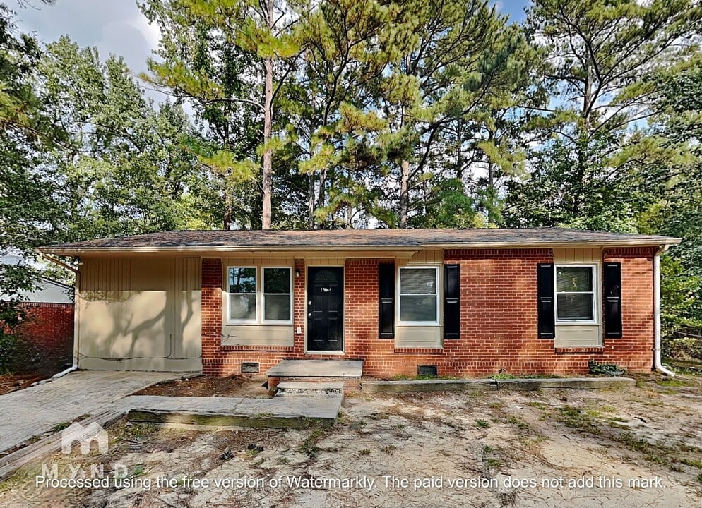 829 Bonneville Terrace NW in Atlanta, GA - Foto de edificio