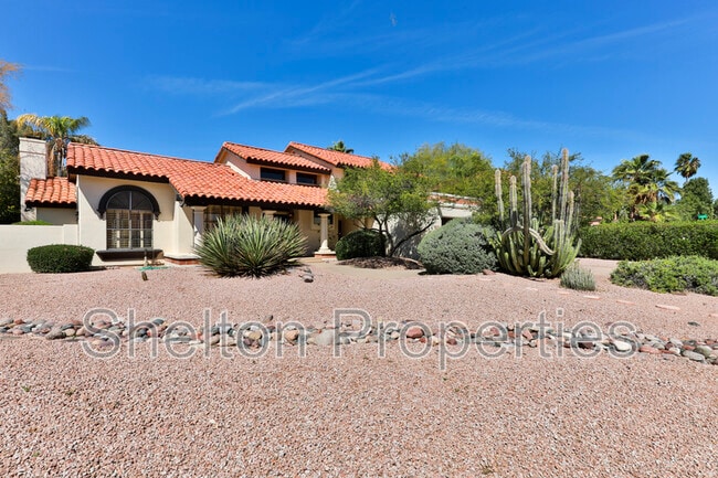 property at 2708 E Leonora St