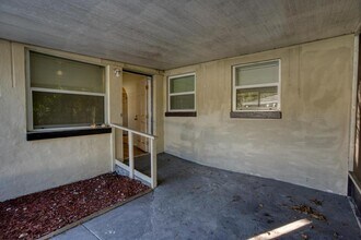 1744 Granville Ct S in St. Petersburg, FL - Building Photo - Building Photo