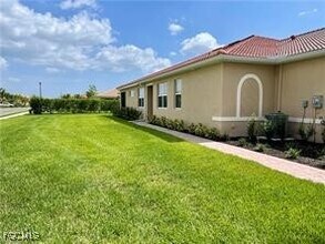2969 Royal Gardens Ave in Ft. Myers, FL - Building Photo - Building Photo